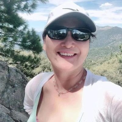 私はただ誠実な女性です👩 誠実な心を持った女性です。Twitter は初めてなので、ここでもっと友達ができたらいいなと思います。無言フォローでごめんなさい