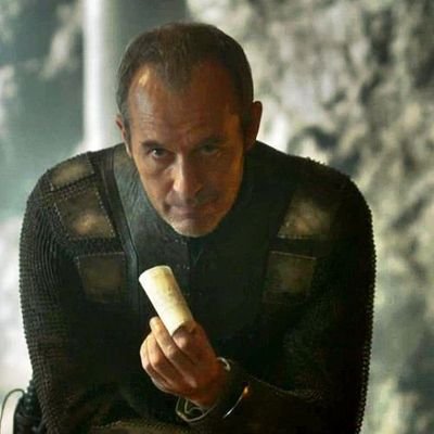 Ben öyle bilirim ki yaşamak, hakkın olan uğruna berrak bir gökte savaşmaktır.