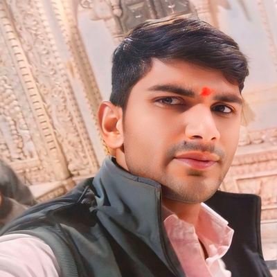 एको अहं, द्वितीयो नास्ति, न भूतो न भविष्यति