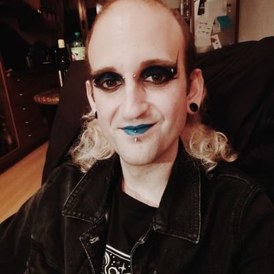 miracleketchup's profile picture. my life... oh... my life
everything's wrong
                              my head is in such pain and turmoil • she/they

@bela@neopaquita.es