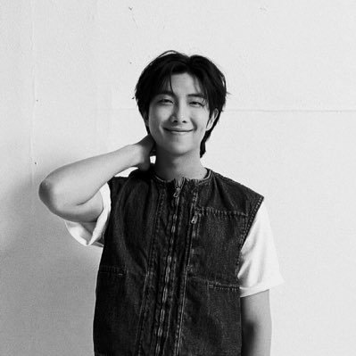 BTSオルペンです。心から7人の音楽が好きです。2020年頃からの新米ですがよろしくお願いいたします。🫶🐨🐹🐱🐿️🐥🐻🐰🫶방탄소년단의 음악이 아무튼 좋아요💜. 그리고 솔로 음악도 좋아합니다. 7가지 장르를 한꺼번에 즐길 수 있는 밴드는 별로 없어요. 그래서 올펜입니다.