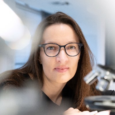 R&D Scientist at @ZEISS_group | PhD in Physics | Spearheading Development of Innovative Optics & Photonics Solutions | Operates @OptNanoscopy @Women_Research