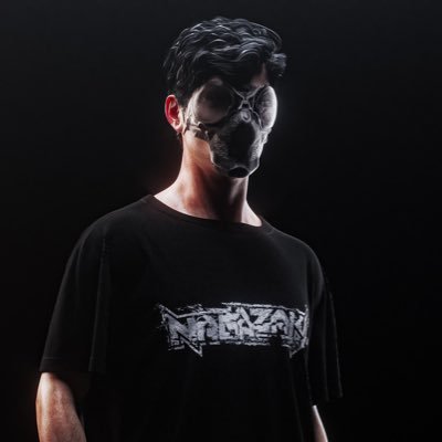 I'm playing w/ noises and pics.
•
1/2 behind @PrototypesRecs
•
Contact me
↓