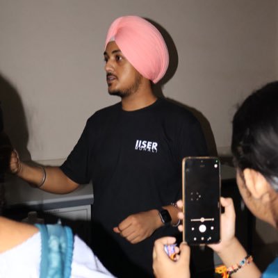 diljit93687's profile picture.