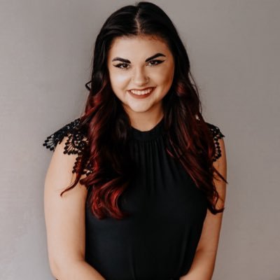 Proud Hispanic American 🌈 writer writing books about how every person deserves to fall in love 🦇 Currently querying Adult Romance and a Adult Romantasy