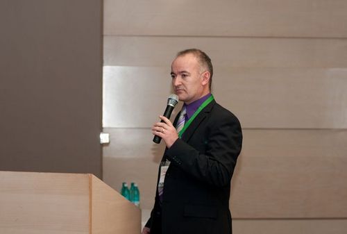 Senior board-certified medical oncologist (France and Romania), Saint-Constantin Hospital. Focus on personalised treatment, clinical research, networking.
