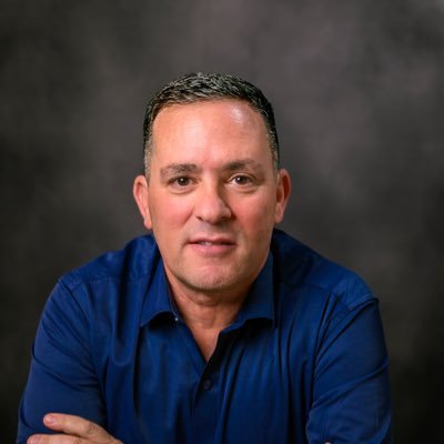 RanKo4stars's profile picture. דובר צה"ל, מפקד ההגנ"א בחיל האוויר וגם קמצ"ר לשעבר והכי חשוב יחד עם הילה - הורים לארבעה בנים, דור 12 בארץ! חבר.