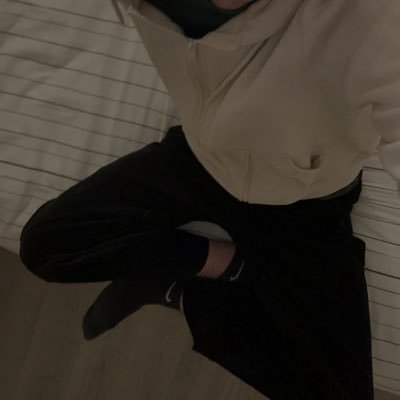 Dm moi, appelle-moi Maître et Raque.😈 https://t.co/vwahSEHZ0a