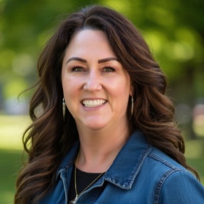 lisamcloyd's profile picture. Living a balanced good life.