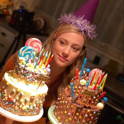 hallee_shi1761's profile picture. Socialmedia influencer