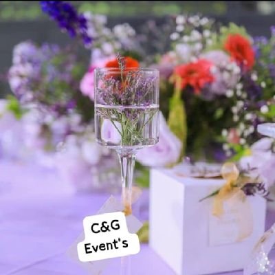 Gifutyme's profile picture. C & G Events boss, ClosetQueenGift makeup and beauty shop, the closet owner.