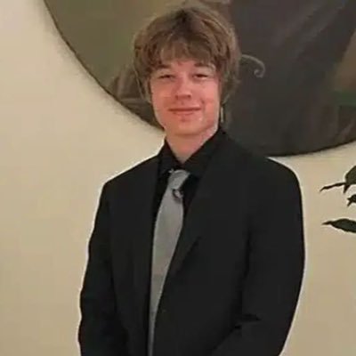 saxon6327_musk's profile picture. = 🚘MY DAD IS 🇺🇸THE MEDIA NOW, ARCHITECT OF @TESLAMOTORS INC. {PRESENTLY OWNER OF @TWITTERY & . TOO MANY MESSAGES🚫