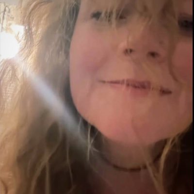 this is my book and my love languages are resource sharing, pragmatism, gifting, negging and punking 💅🏻📿👯♀️🫡👑🥵🚨👁️🇺🇸🏳️🌈🇮🇪🇷🇺🇩🇪♒️🏺🐟🙏🏻🤫🌎