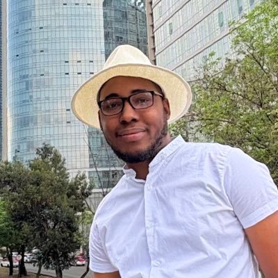 jorgeqmaden's profile picture. Amante de la tecnología y del diseño gráfico, trabajo por cuenta propia en mi propio emprendimiento @infoqpinta