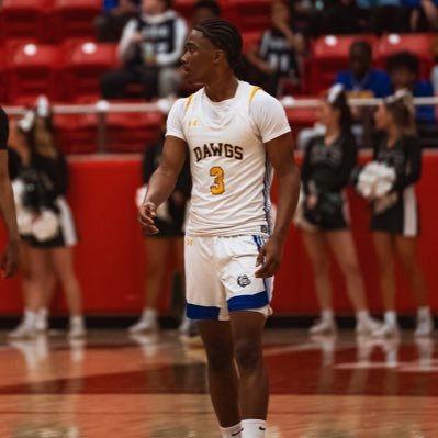 Class of ‘26 • Copperas Cove hs • 5’10 combo guard • 3.3gpa •254-361-9719 • Varsity 6a basketball