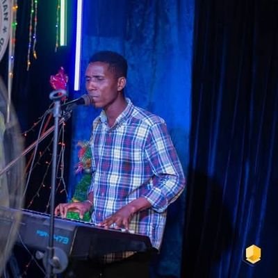 ✴️Universal-worshipper ✴️Singer ✴️Pianist✴️Song-writer ✴️Music Director ✴️Follower of Christian ✴️Piano Lesson
For Booking: 08141142799, 08111078065