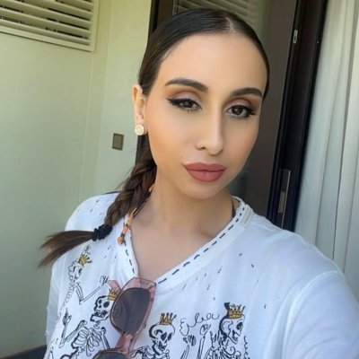 I am a Singaporean girl who has lived in California for many years I like shopping traveling and investing in real estate and currencies with my girlfriends