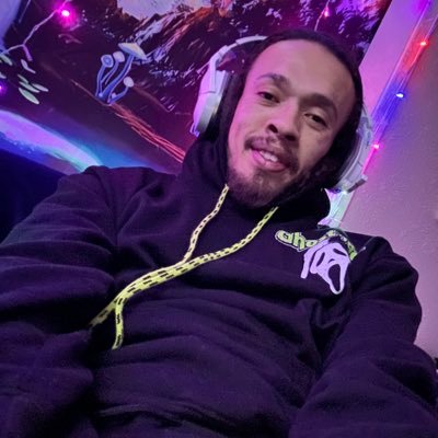 SlaveBoiDee's profile picture. Good Vibes all around