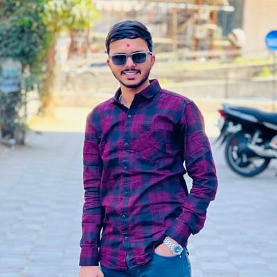 Digpalsinh192's profile picture. | INDIAN | HINDU RAJPUT | VOLENTURE OF BAPS | MSC CHEMISTRY |