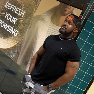 kachi_nna's profile picture. #Black✊🏿#Gay🏳️‍🌈 #LoveGod✝️ #LoveHumanity☮️ #Investor📈 #LGBTQI #LGBTQIdefender #MWA mental wellness advocate