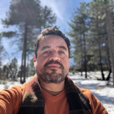 VMenchaker's profile picture. Arquitecto, antipoeta y mago. La belleza está en la mano que construye, en la voluntad que transforma, en el espíritu que habita, no en la arquitectura.