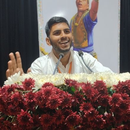 sheeleshydv's profile picture. Delhi University 🇮🇳