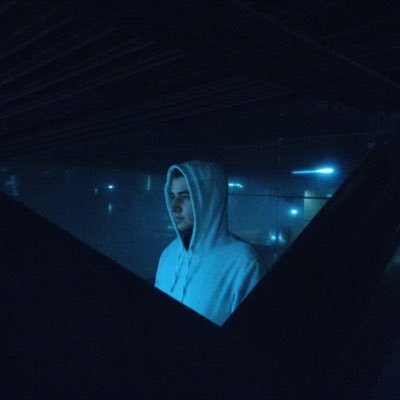 Violinist 🎻, Frontend Developer 🌐, Nothing is True, Everything is Permitted
