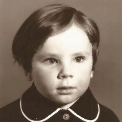 Dmitriy2008002's profile picture. Ухоженный вид, грамотная речь и лёгкий алкоголизм — вот что всегда будет актуально!