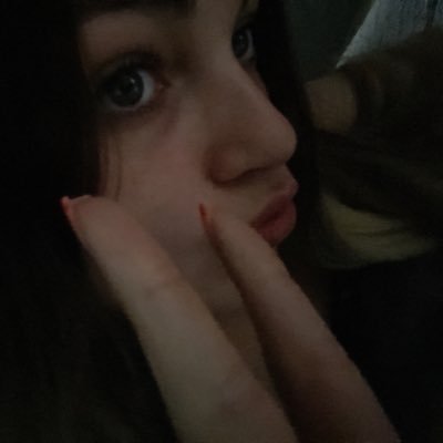 ellaauk's profile picture. uk 19