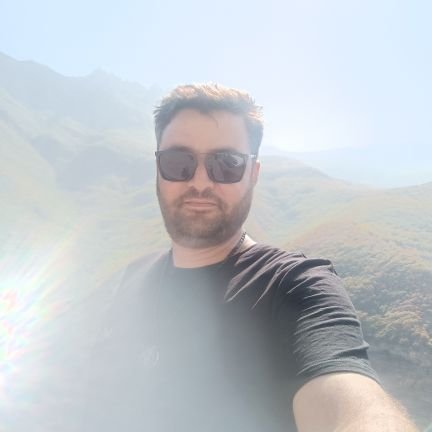 AmiRrr3914's profile picture. Confused