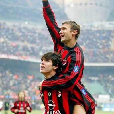 モンスト、wccf、fc24、2002年からミラニスタです。好きな選手は、カカ。FIFA19から始めました。無言フォロー失礼します。仲良くして下さい。 社会人。