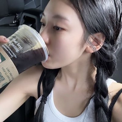 ilykjnjwy's profile picture. 