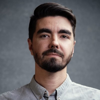 Réalisateur documentaire « Raynald Denoueix, le jeu avant le je » sortie 2026