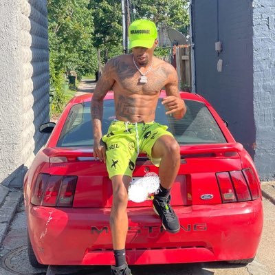 CONTENT CREATOR U only came here for one thing don’t come empty handed milk man is here 🥛😭🫠 dm fee 5$📲 content for saleeee as well♏️. cashapp: cashrule2399