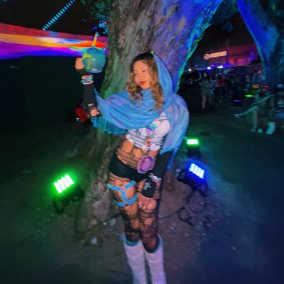 what’s your energy bro like what’s your vibe is there an aura you’re feeling today or like another dimension/ this is a kid cudi stan account