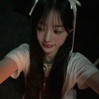 이아 (@mimozmin) 's Twitter Profile