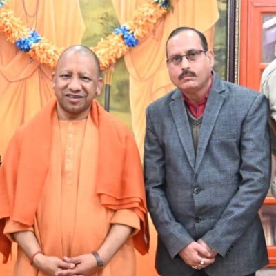 वर्तमान में मीडिया कोआर्डिनेटर मुख्यमंत्री मीडिया टीम, गोरखपुर। पूर्व उप सम्पादक,दैनिक जागरण (गोरखपुर) पूर्व अध्यक्ष_गोरखपुर जर्नलिस्ट प्रेस क्लब ,गोरखपुर।