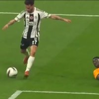 Kenetlen Beşiktaşlı (@yormuyorbak) Twitter profile photo