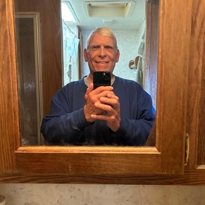 young_roll64306's profile picture. 