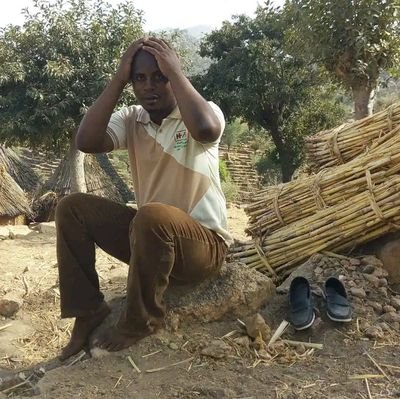 Médecin avec aptitudes chirurgicales et Homme politique République démocratique du Congo .
Un Congo RDC nouveau est possible.