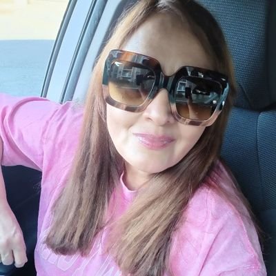 Amante del arte en todas sus formas. Periodista y directora general de @cantodelibro y @17editorial
Manejo también @AromaMioCafe
Ig @magalypinala