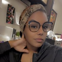 Lana (@ayeyolani) 's Twitter Profile