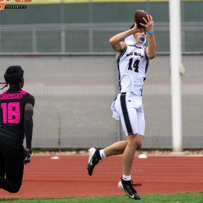 Class of 2028 WR/TE 6’2” 177 lbs New Braunfels Canyon High School GPA- 4.0 Email-Lucacesternino@gmail.com