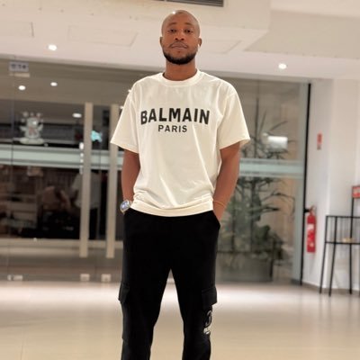 LaouniiSylla's profile picture. Ma simplicité