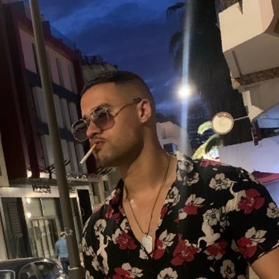 AI Filmmaker by day ( Veo3 ), Indie hacker , Prompt Engineer by night ----- https://t.co/MNsLdw2TC8 -- https://t.co/yJls6XeYlc ----- AI Art page : @picsprompts