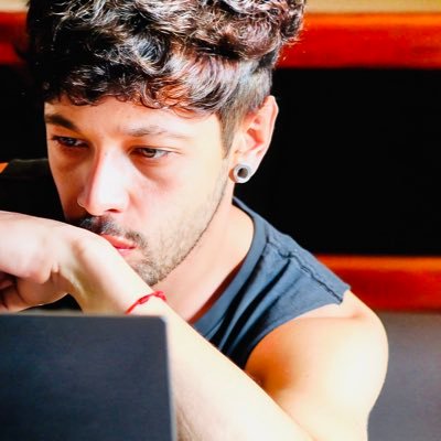 A nossa vibração cria nossa realidade! š§ Vibrando cura e paz āļø Ayahuasqueiro šš» Diretor de Arte š¤