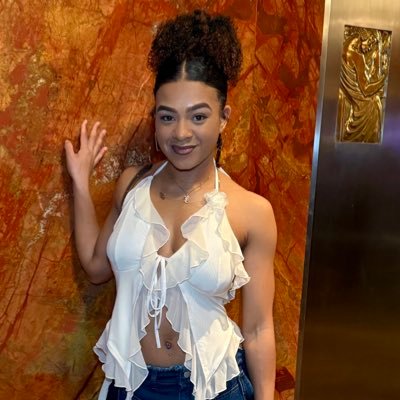 Healthy Curls 4 The Girls 💙 .. Natural Hair Influencer 🌳