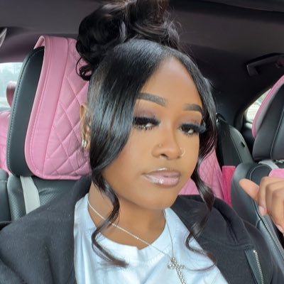 Pr3ttyPynkBarbieee💘 IG : Dearydiorrrr_ hairstylist 💇🏽♀️