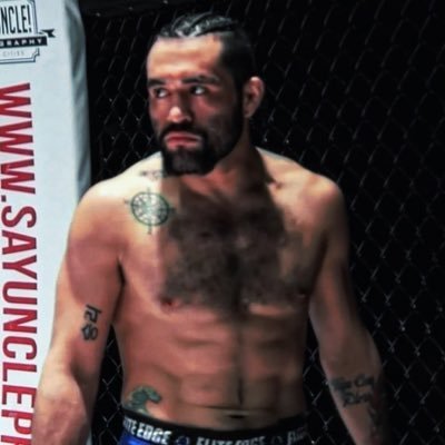 Johnny “Showstopper” Hopper- Professional Caged Combatant🥊 Elite Edge athlete🥋
