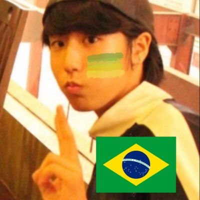 nunca durmo mal pois os meus travesseiros ( os peitão do changbin ) são muito confortáveis 😋
